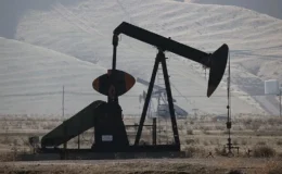 Küresel petrol arzı Temmuzda günlük 2,4 milyon varil arttı