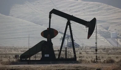 Küresel petrol arzı Temmuzda günlük 2,4 milyon varil arttı