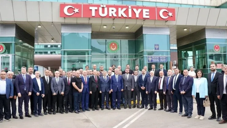 Sarp Gümrük Kapısı Asya’ya açılan ticaret koridoru oldu