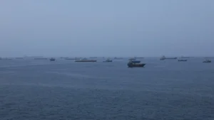 Hürmüz Boğazı’nda tansiyon düşmüyor: BAE petrol tankerine bir saldırı daha