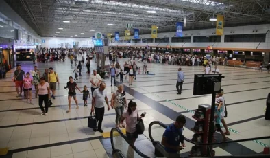 Türk turistler yurt dışında 362 milyon dolarlık hediyelik eşya aldı