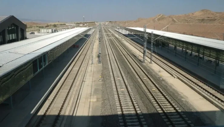 Türkiye’de son 24 yılda 2 bin 251 kilometre hızlı tren hattı inşa edildi