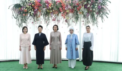 Emine Erdoğan Kırgızistan’da lider eşleriyle bir araya geldi