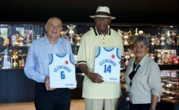 Eczacıbaşı Spor Kulübü 60. yılında basketbol efsaneleri Necati Güler ve Ron Haigler’i yeni evinde konuk etti