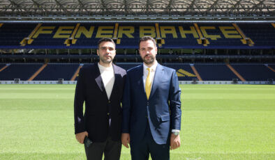 Sponsorluk hamlesiyle Cabir Holding Fenerbahçe Futbol A Takımı’na 2026 sezonunda sağ kol desteği verdi