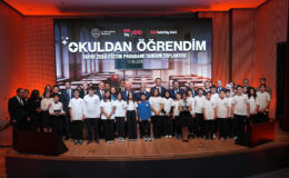 MEB ve Koç Holding’den dev iş birliği: 5,2 milyon ortaokul öğrencisine yapay zeka eğitimi
