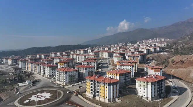 Deprem bölgelerinde konut teslimleri hızlandıkça kira enflasyonu da gerilemeye başladı