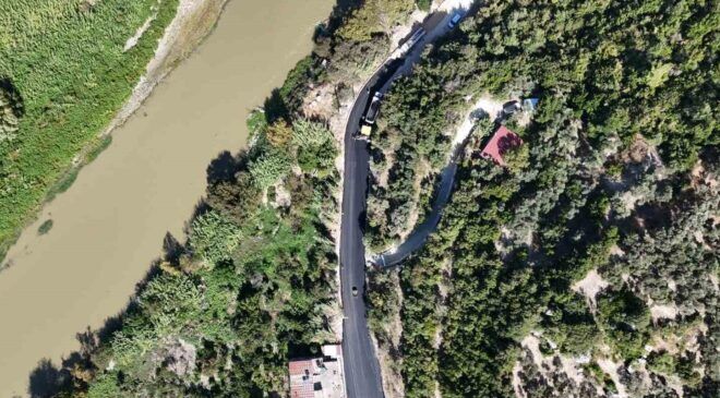 Defne’de 8 mahalleyi bağlayan 11 kilometrelik yolda asfalt çalışması başladı