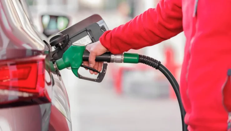 Avrupa’da akaryakıt rekoru kıran ülke: Depoyu dolduran sınıra doğru tapa gaz gidiyor!