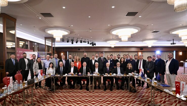 Bursa’nın geleceği Ekonomiye Yön Verenler Zirvesi’nde masaya yatırıldı