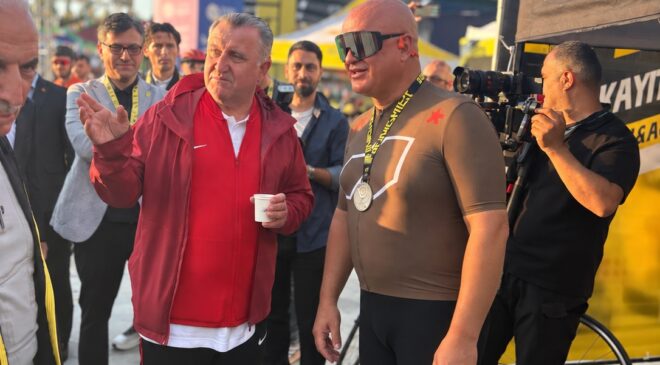 Korkmaz, L’Étape Türkiye organizasyonuyla bisiklet tutkunlarını buluşturdu