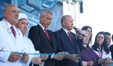 Cumhurbaşkanı Erdoğan: Türkiye sağlıkta dünyada parmakla gösterilen konuma ulaştı