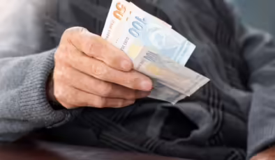 Evde bakım ödemeleri hesaplara yatırıldı: 7,7 milyar lira destek
