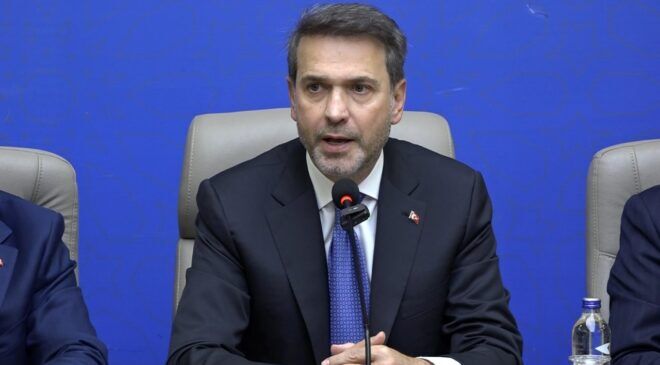 Bakan Bayraktar iddialara cevap verdi: Türkiye tarihinin en ucuz elektrik alım sözleşmesi imzalandı