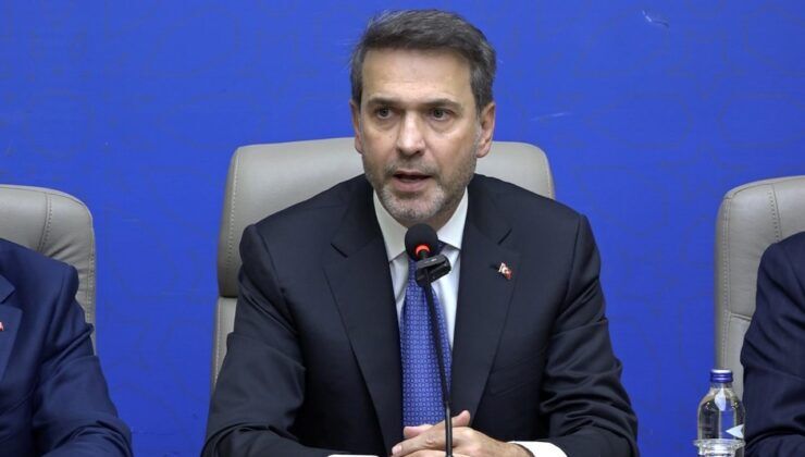 Bakan Bayraktar iddialara cevap verdi: Türkiye tarihinin en ucuz elektrik alım sözleşmesi imzalandı