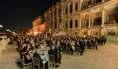 Özdilek Holding 55 yıllık yolculuğunu kutladı