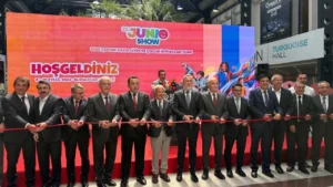 Bursa bebek giyiminde JUNIOSHOW ile küresel pazarlara açılıyor