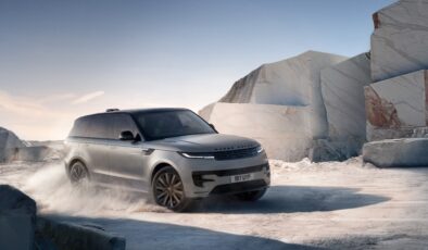 V8 gücünde ama tamamen Elektrikli Range Rover Sport sahneye çıktı!