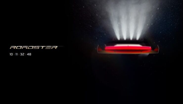 Henüz tek bir teslimat yok: Tesla ertelenen Roadster için 50 bin dolarlık rezervasyonları yeniden açtı