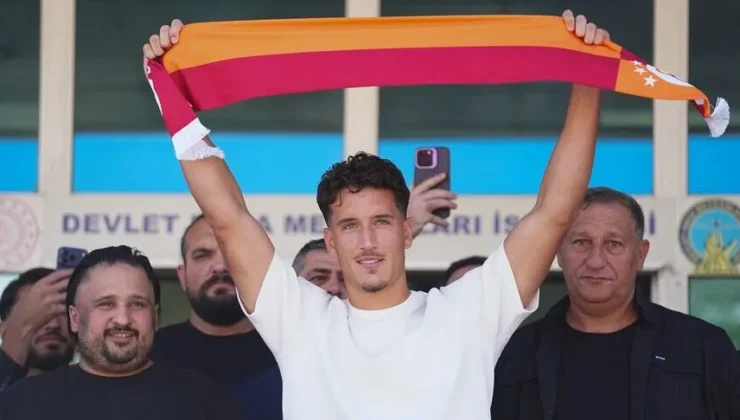 Deniz Gül’ün çocukluk hayali gerçek oldu: Galatasaray’a imzayı attı