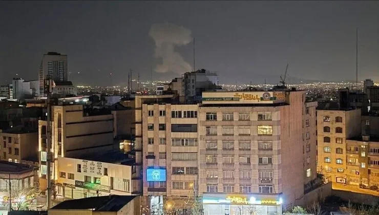 İran’ın Hürmüzgan eyaleti açıklarında şiddetli patlamalar yaşandı