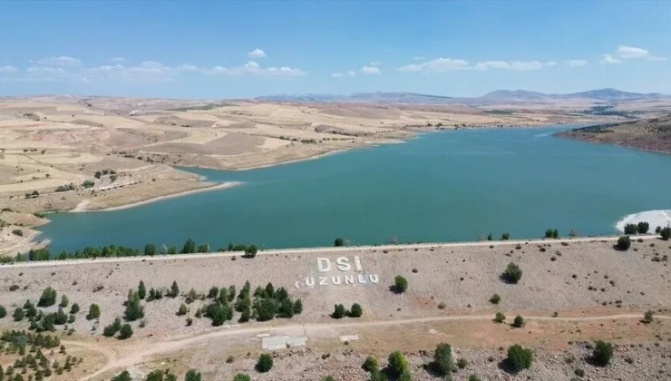 Uzunlu Barajı’nda su kayıplarını yarıya indirecek sulama sistemi devrede