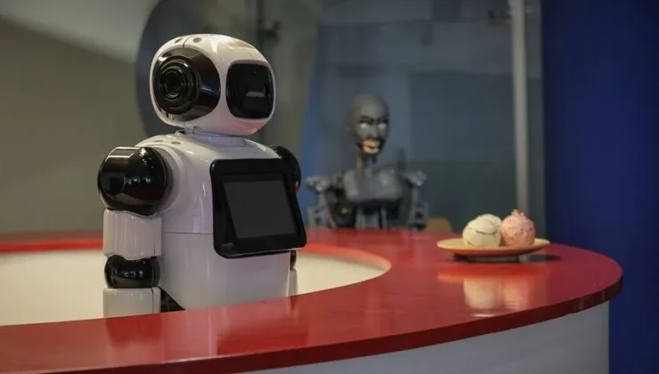 Bursa’da geliştirilen yapay zekalı robot “Adam” danışma görevine başladı