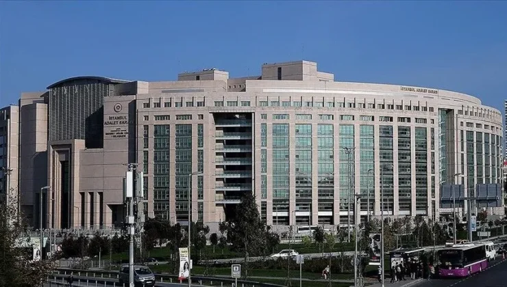 Sınır kapısında operasyon: Kırmızı bültenle aranan örgüt üyesi yakalandı