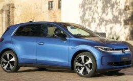 Volkswagen elektrikli modellere gelen talep yüzünden üretim planlarını değiştiriyor