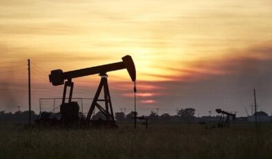 Brent petrol 101,69 dolara geriledi
