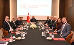 Türkiye ve Rusya arasında uçuş ağını genişletecek kritik Antalya buluşması