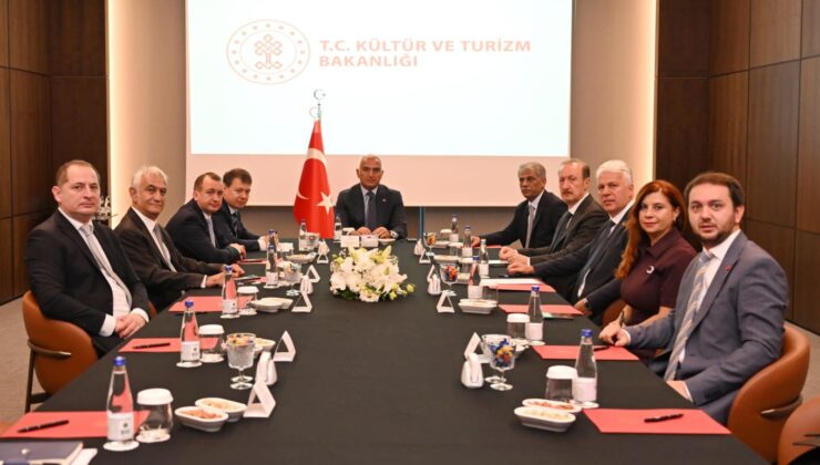 Türkiye ve Rusya arasında uçuş ağını genişletecek kritik Antalya buluşması