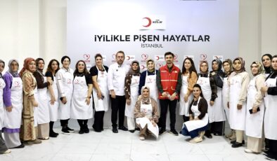 Kızılay’dan depremzede kadınlara aşçılık eğitimi