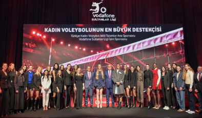 Vodafone, kadın voleyboluna desteğini 3 yıl daha sürdürecek