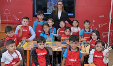 Millî Eğitim Bakanlığı ve Akbank ileri dönüşümü mesleki eğitime taşıyor