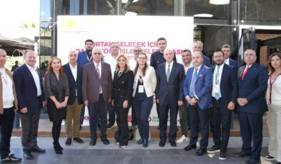Adana’da üreticiler ile büyük alıcılar ortak gelecek için buluştu