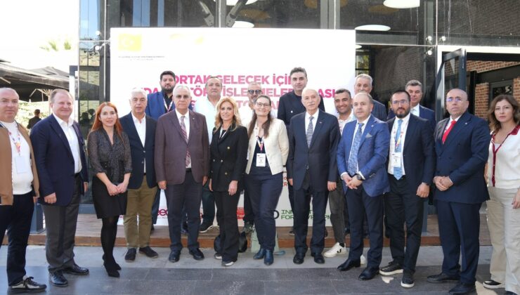 Adana’da üreticiler ile büyük alıcılar ortak gelecek için buluştu