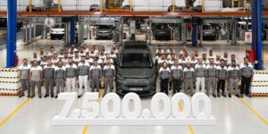 Tofaş 7,5 milyonuncu aracını üretti