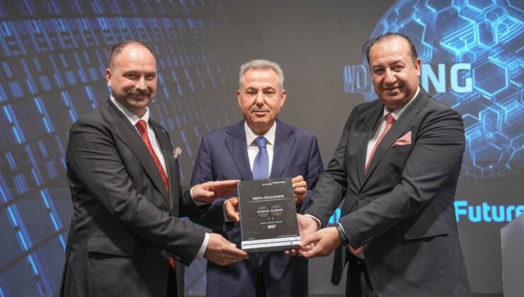 300’ü aşkın yönetici Çeşme’de geleceği konuşuyor