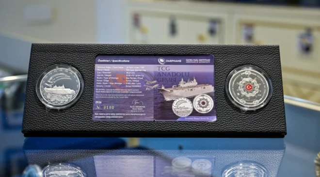 TCG Anadolu için 3 bin adet gümüş hatıra parası basıldı