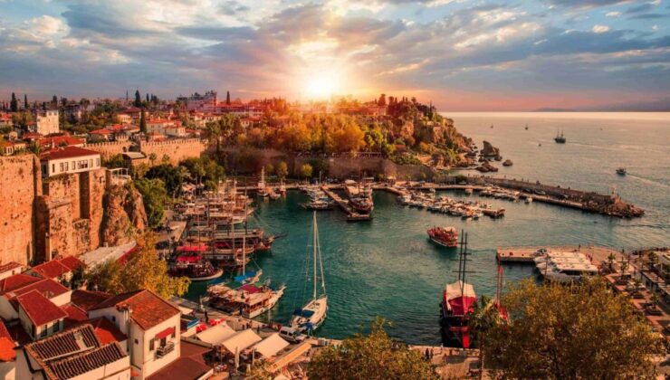 Dünya turizmi Antalya’da buluşacak