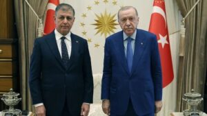 Kulisleri hareketlendiren transfer iddiasında gözler AK Parti’nin sosyal medya paylaşımına çevrildi