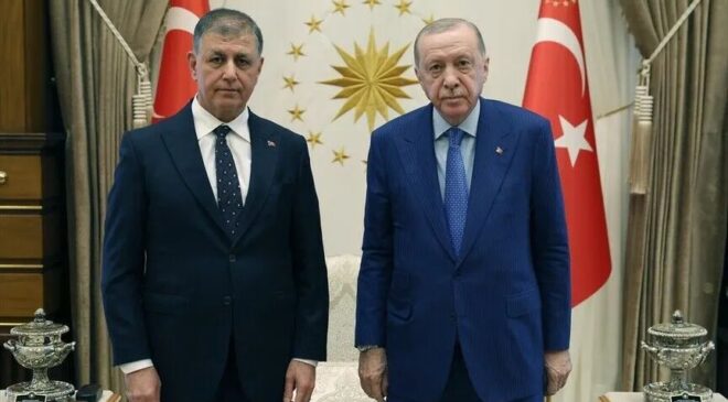 Kulisleri hareketlendiren transfer iddiasında gözler AK Parti’nin sosyal medya paylaşımına çevrildi...