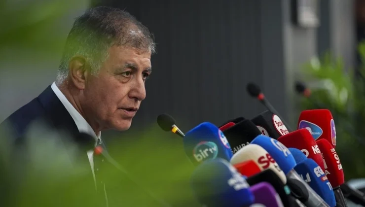 İzmir’de suya indirim: Cemil Tugay toplu taşımaya da zam yapılmayacağını açıkladı