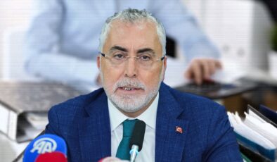 Bakan Işıkhan açıkladı: Memur mevzuatında kapsamlı revizyon masada