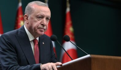 Cumhurbaşkanı Erdoğan: Türkiye’nin kılına zarar gelmemesi için gecemizi gündüzümüze katıyoruz