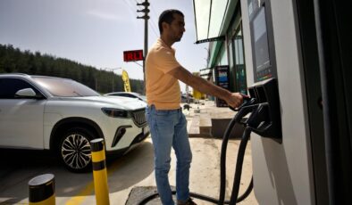 Satış rakamları açıklandı: Otomobilde elektrikli ve hibrit dönem