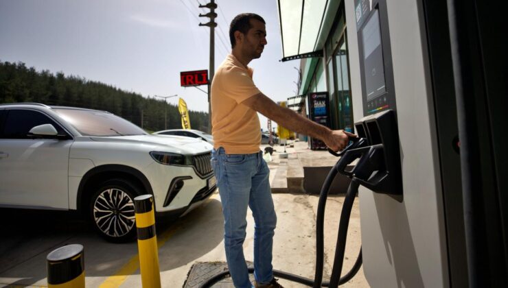 Satış rakamları açıklandı: Otomobilde elektrikli ve hibrit dönem
