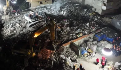 Maltepe’deki bina çökmesinde acı bilanço: Enkaz altından 11 kişi çıkarıldı
