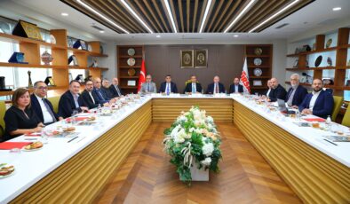 TÜRSAB: Eşit şartlarda rekabet istiyoruz, kapitülasyona karşıyız